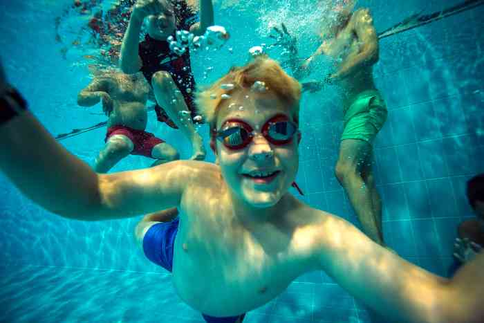 A child swimming in a pool